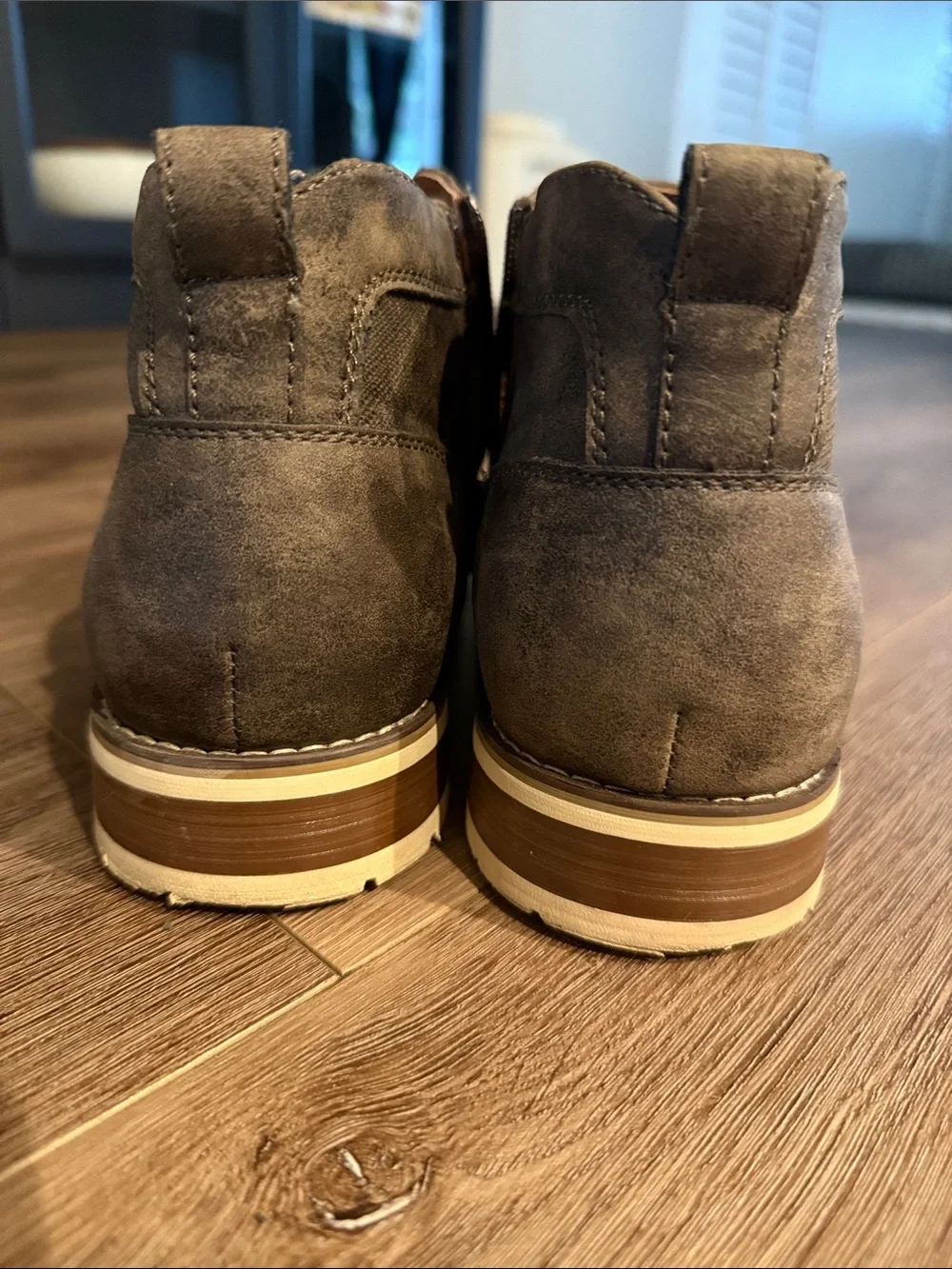 Men's Casual Lace-Up Chukka Boots in Charcoal